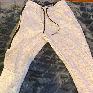 Sweats kinda look like a nike tech lol